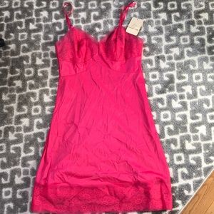 NWT vintage Hot pink Vanity Fair slip/ nightgown